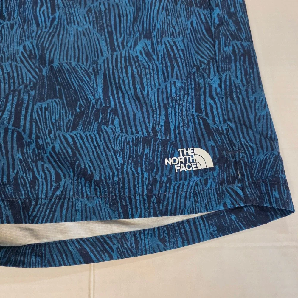 The North Face Printed Action 2.0 Shorts Men XL Blue FlashDry Stretch Drawstring